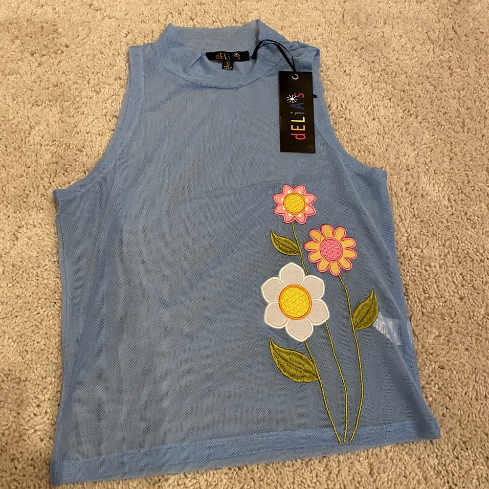 Dolls kill Delia’s top